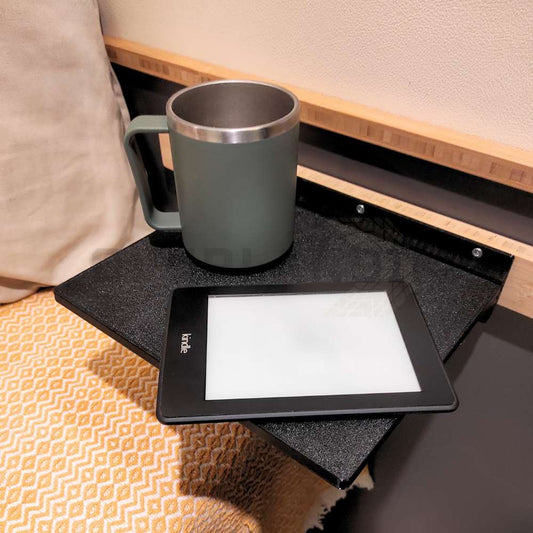 Table de camping flottante avec rail mural