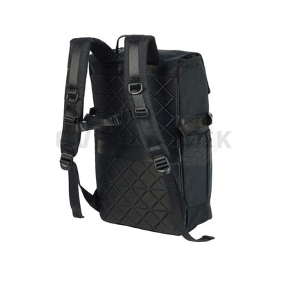 Mochila Overlandik Zion 21L en color black vista trasera