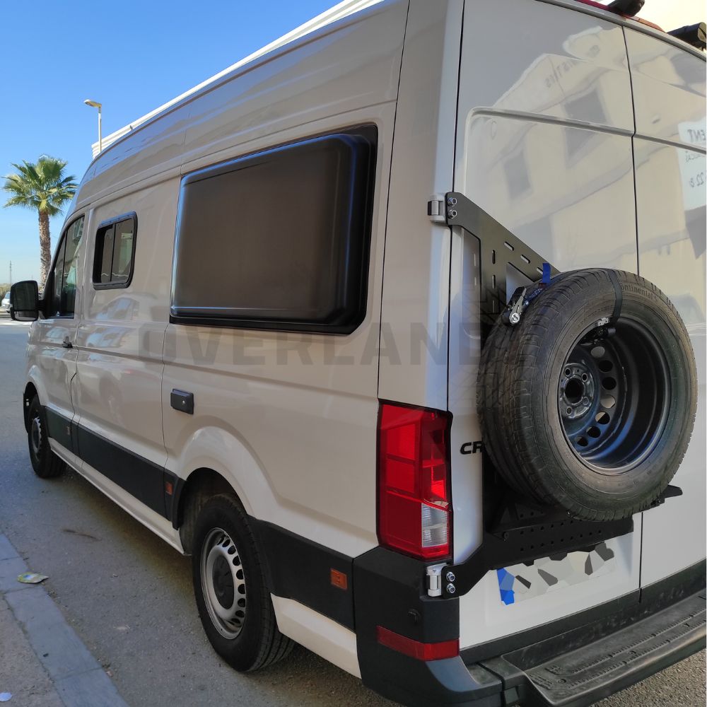 Porta ruedas de aluminio VW crafter en negro, con rueda montada